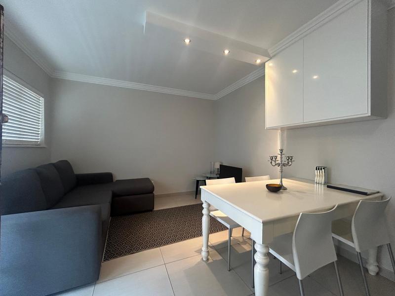 To Let 1 Bedroom Property for Rent in Green Point Western Cape